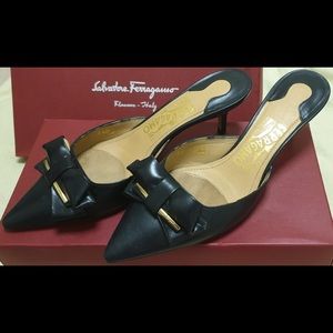 Ferragamo black leather heel